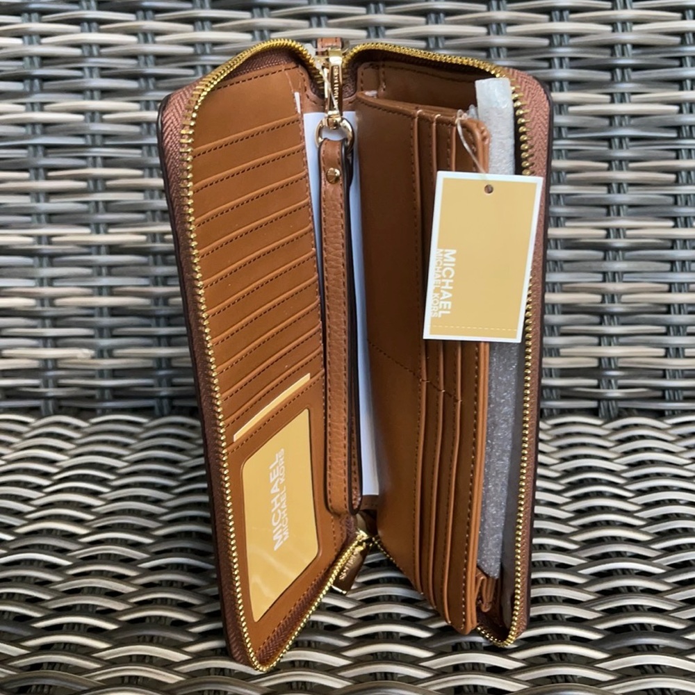 Michael Kors Jet Set Travel Large Travel CONTINENTAL Wristlet-Wallet - Picture 15 of 16